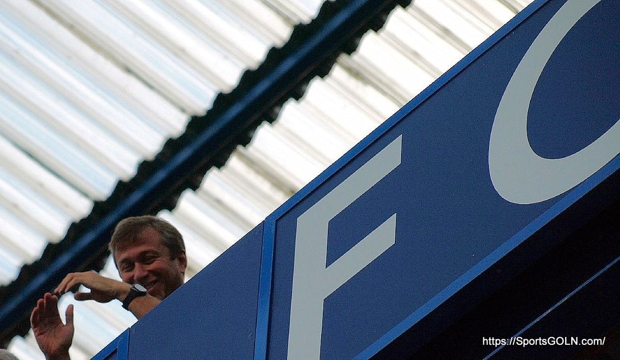 Abramovich at Stamford Bridge during a 4–0 victory over Portsmouth in August 2008