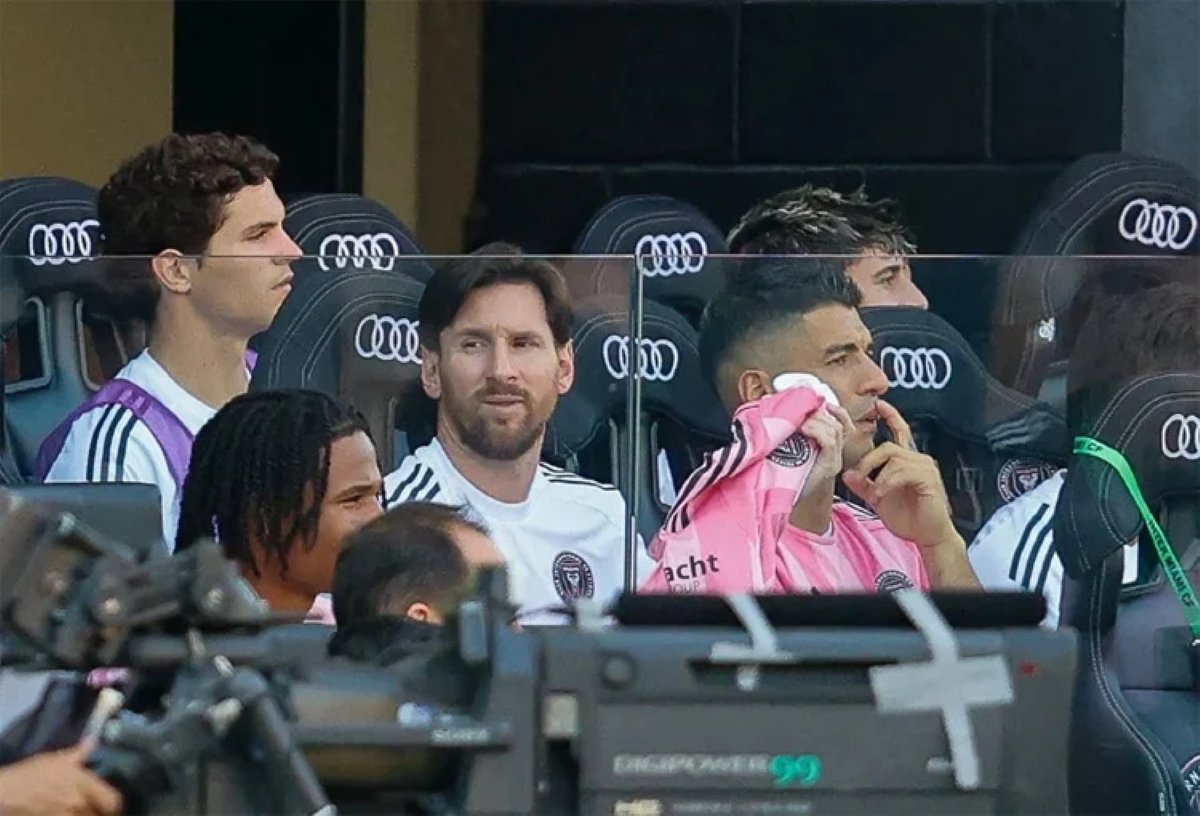 Messi Watches from Bench as 10-Man Miami Edge Past Charlotte