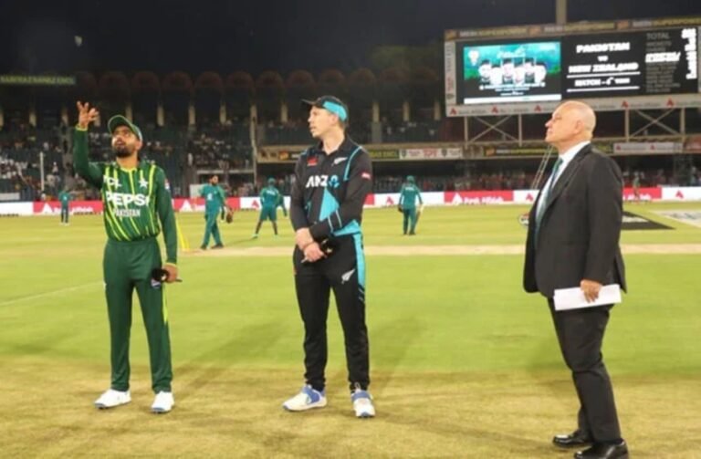 New Zealand win toss, bowl in rain-hit 2nd Pakistan T20