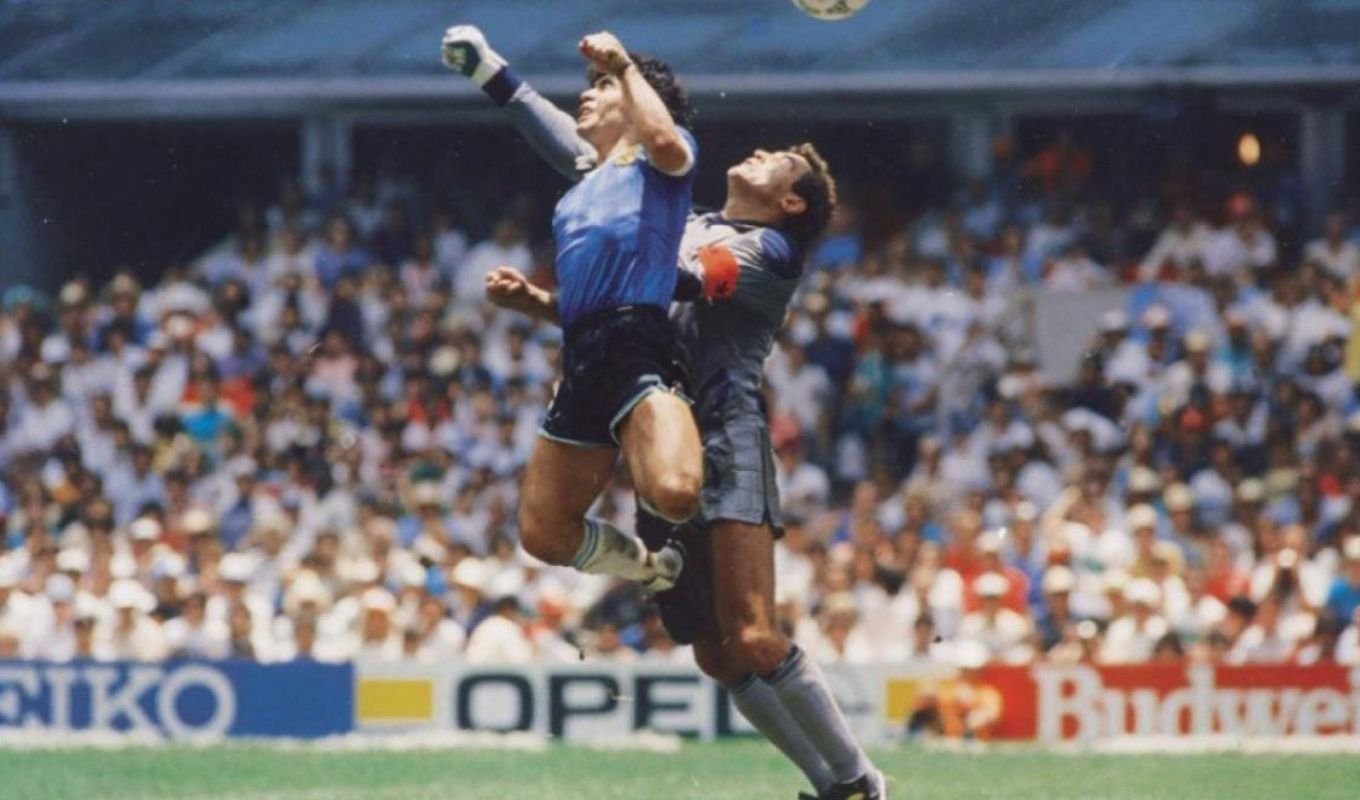 4 Minutes That Immortalised Maradona in Football History