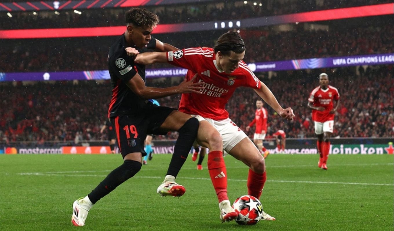 এল ক্লাসিকোর আগে আলোচনায় ইয়ামাল ক্যারেরাস দ্বৈরথ Yamal-Carreras Rivalry in the Spotlight Ahead of El Clásico