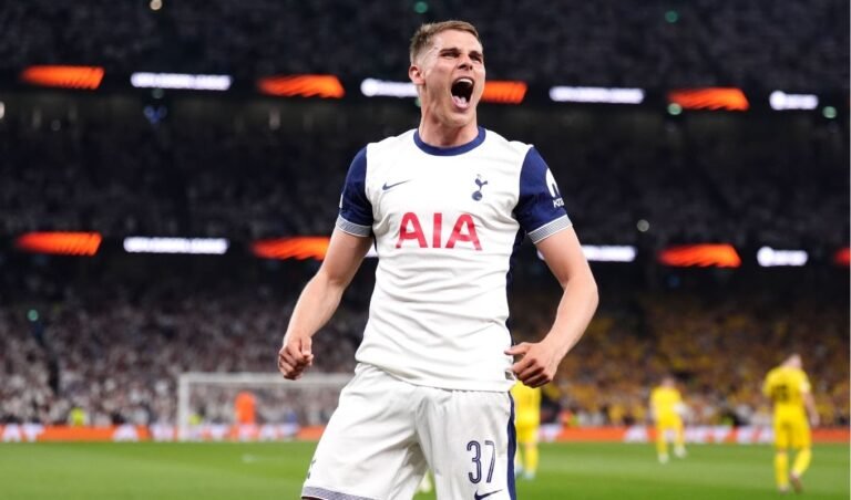 Tottenham Defender Earns Widespread Praise for Stunning Goal