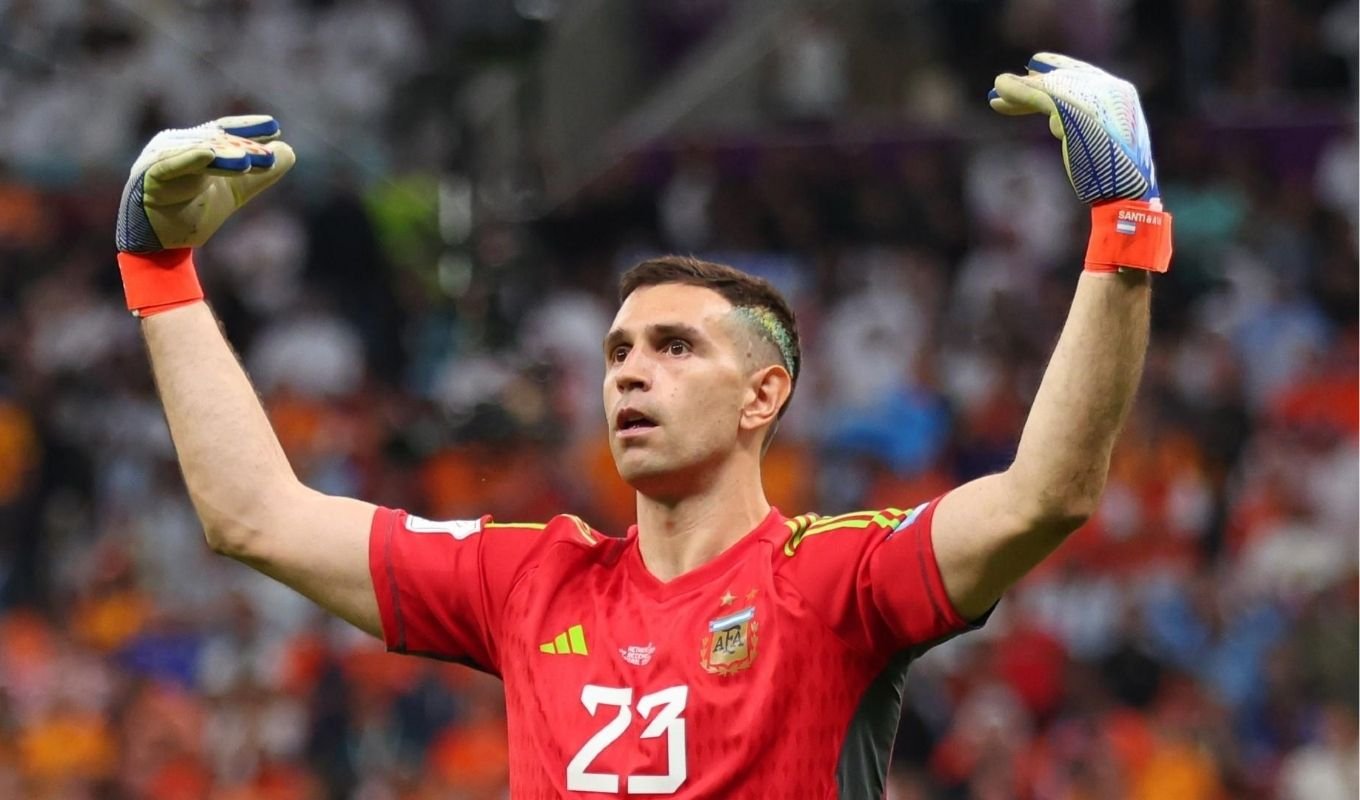 Martínez to Miss Out, Who Will Guard Argentina’s Goal?