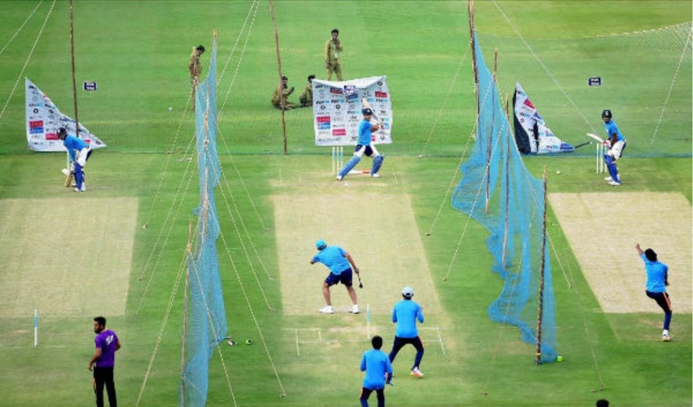 Yashasvi Jaiswal sharpens skills at BKC nets ahead of India–South Africa 2025 Test series 1 Yashasvi Jaiswal sharpens skills at BKC nets ahead of India–South Africa 2025 Test series Yashasvi Jaiswal sharpens skills at BKC nets ahead of India–South Africa 2025 Test series