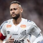 Neymar Defies Injury to Secure Santos Victory