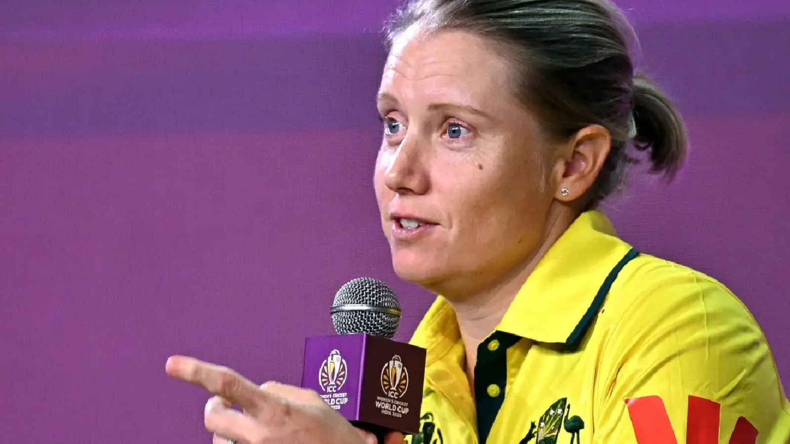 নারীর প্রিমিয়ার লিগের প্রথম ঘণ্টাতেই তুমুল চমক Aussie Captain Alice Hilly Unsold in WPL Auction!