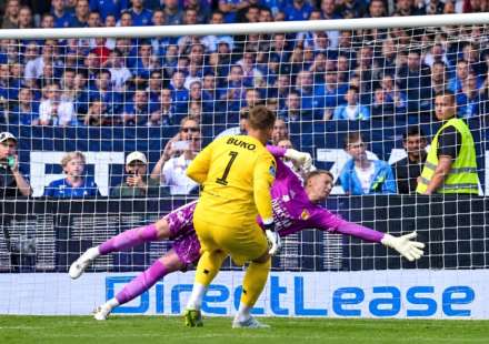 Goalkeeper Ronald Koeman Jr Scores Dramatic Brace in Eredivisie